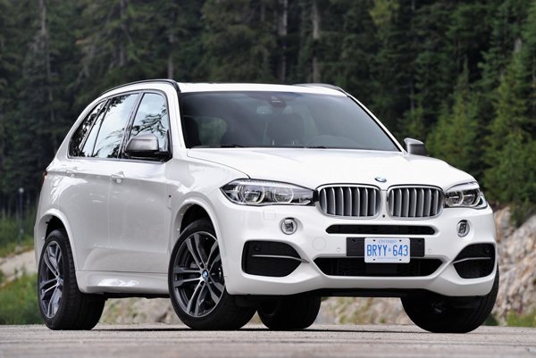 BMW    X5 M50d